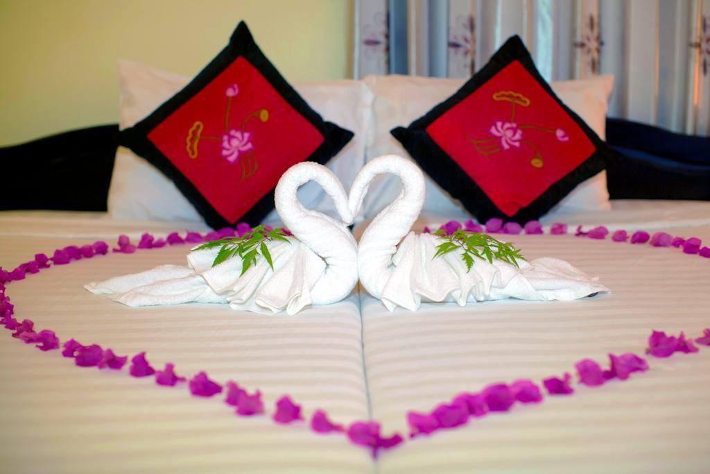 Plum Tree Homestay Hoi An Exterior photo